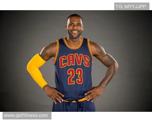 《从篮球场到人生巅峰:一位运动员的奋斗与荣耀之路》 《从篮球场到人生巅峰:一位运动员的奋斗与荣耀之路》