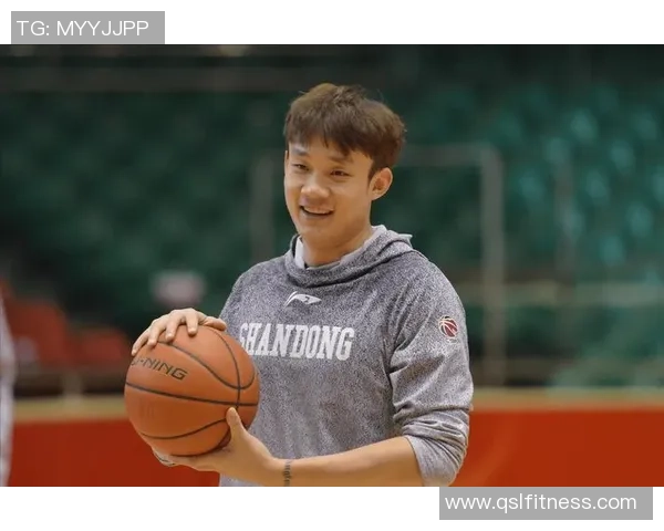 丁彦雨航：从篮球场的奋斗者到中国男篮新星的成长历程