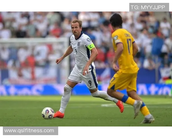 哈里·凯恩领衔英格兰锋线重塑经典锋霸形象,助力国家队冲击世界杯荣耀 哈里·凯恩领衔英格兰锋线重塑经典锋霸形象,助力国家队冲击世界杯荣耀