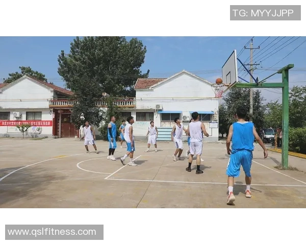 篮球点燃青春激情探索团队协作与拼搏精神的无限魅力 篮球点燃青春激情探索团队协作与拼搏精神的无限魅力